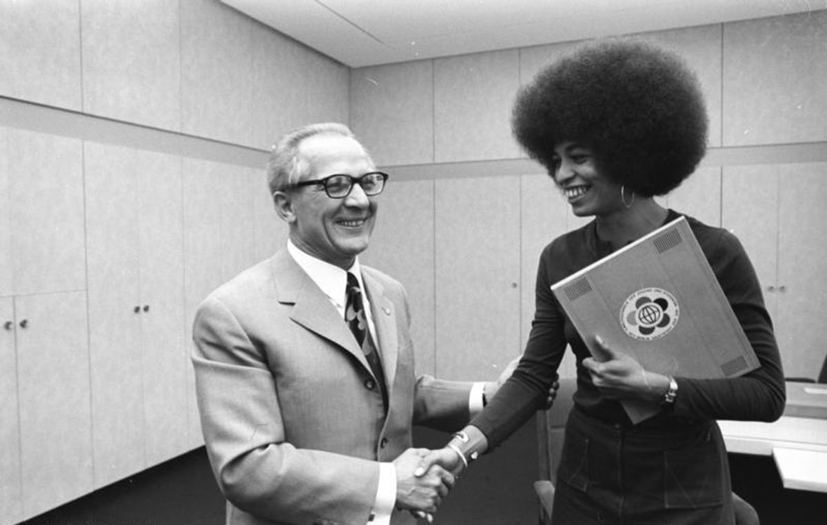 Erich Honecker, the General Secretary of the Socialist Unity Party of Germany (SED), met with the American civil rights activist Angela Davis in Berlin in 1972 Photo:  German Federal Archive (Deutsches Bundesarchiv)