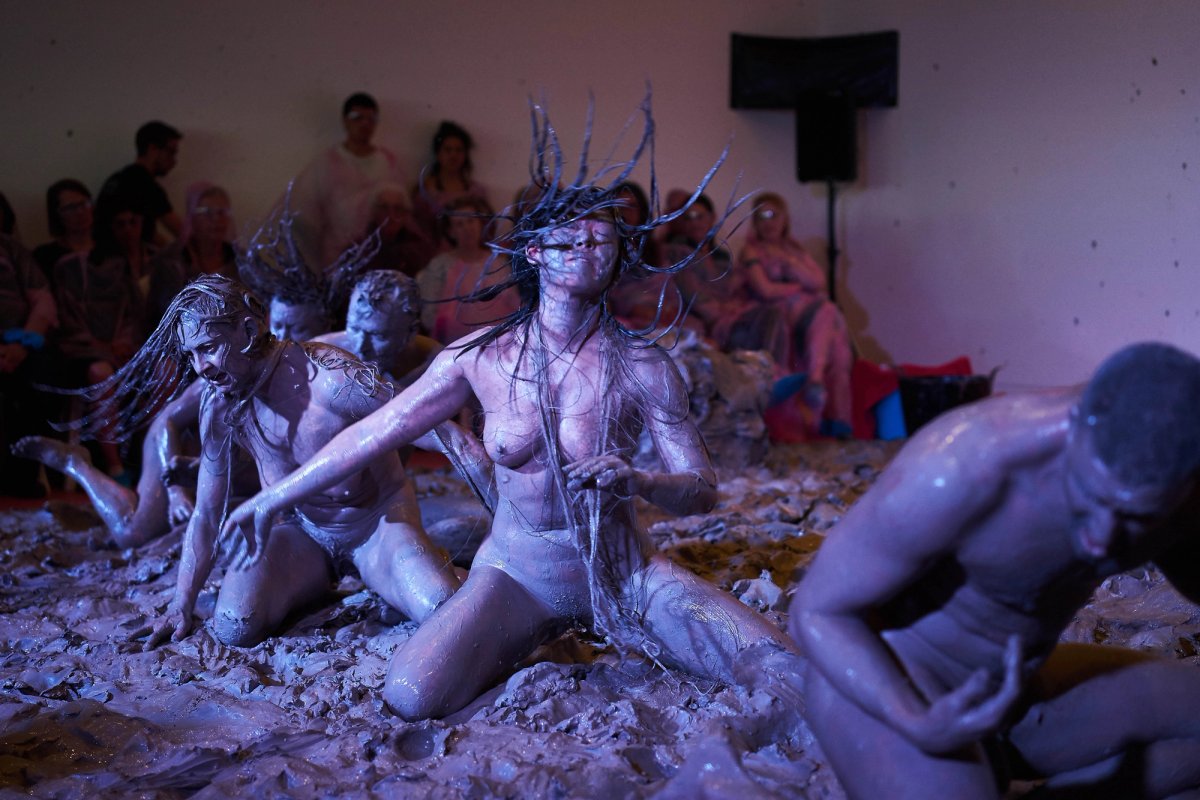 Florence Peake’s RITE: on this pliant body we slip our WOW! at De La Warr Pavilion Photo: Anne Tetzlaff