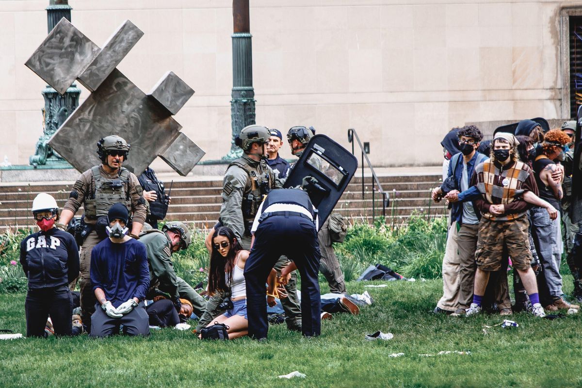 School of the Art Institute of Chicago students and other pro-Palestine protesters are arrested at the Art Institute of Chicago on 4 May David Jank / Alamy Stock Photo
