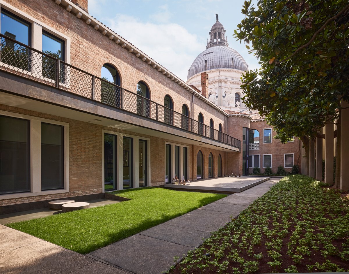 The garden at Casa Sanlorenzo in Venice, with Santa Maria della Salute in the background Photo: Federico Cedrone