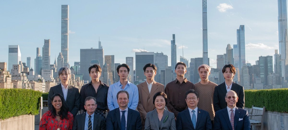 BTS with Korean First Lady Kim Jung-sook, culture minister Hwang Hee, Met director Max Hollein, the museum's president and CEO Dan Weiss, Mike Hearn, the Chairman of the Asian Art Department, and NYC's Commissioner for International Affairs, Penny Abeywardena Photo by Paula Lobo, Courtesy of The Met