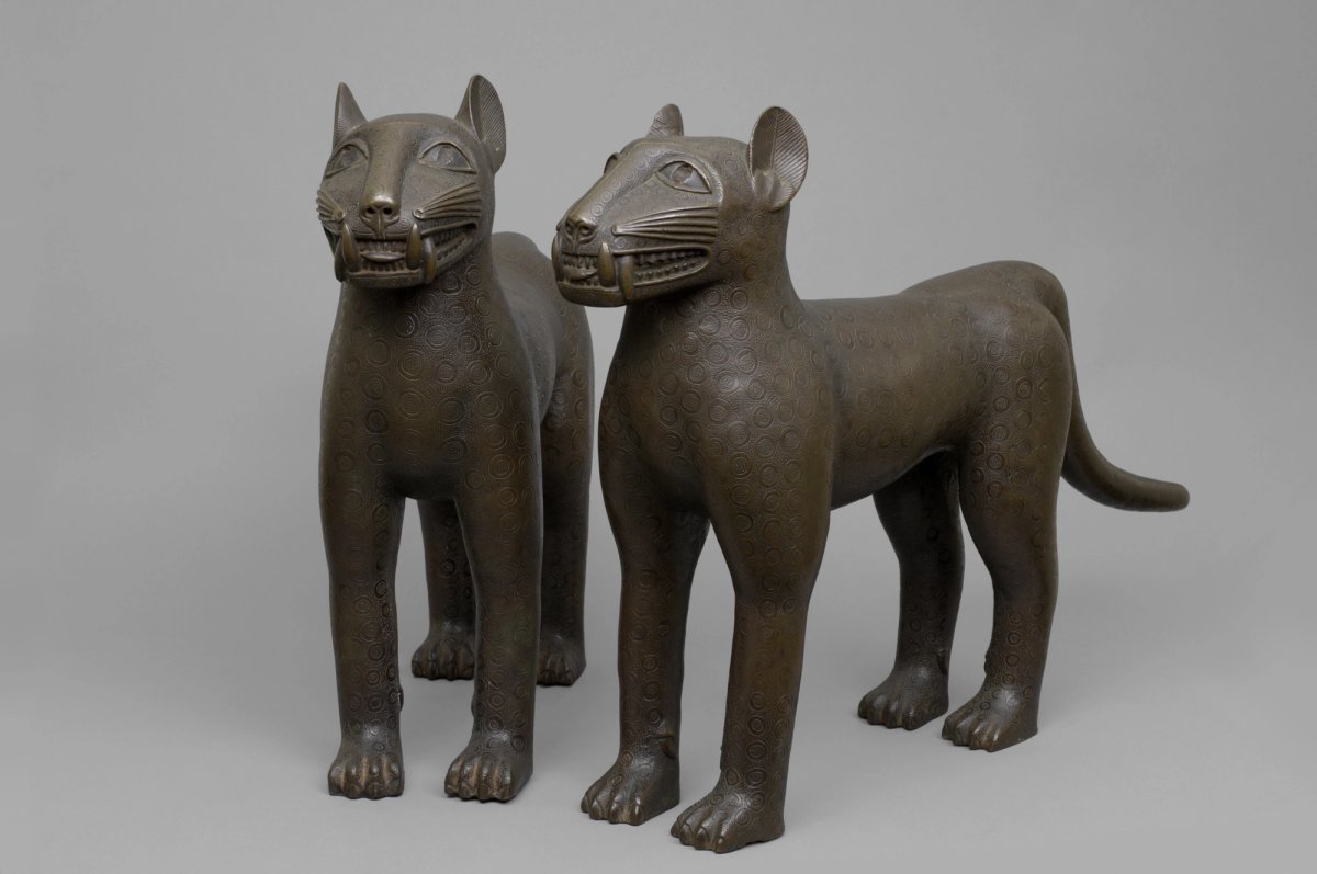 Pair of Leopards, part of the 'Digital Benin' catalogue Inv. No. LG 1952.13.1, LG 1952.13.2 © The National Commission for Museums and Monuments, Nigeria. Photo: Georg Molterer