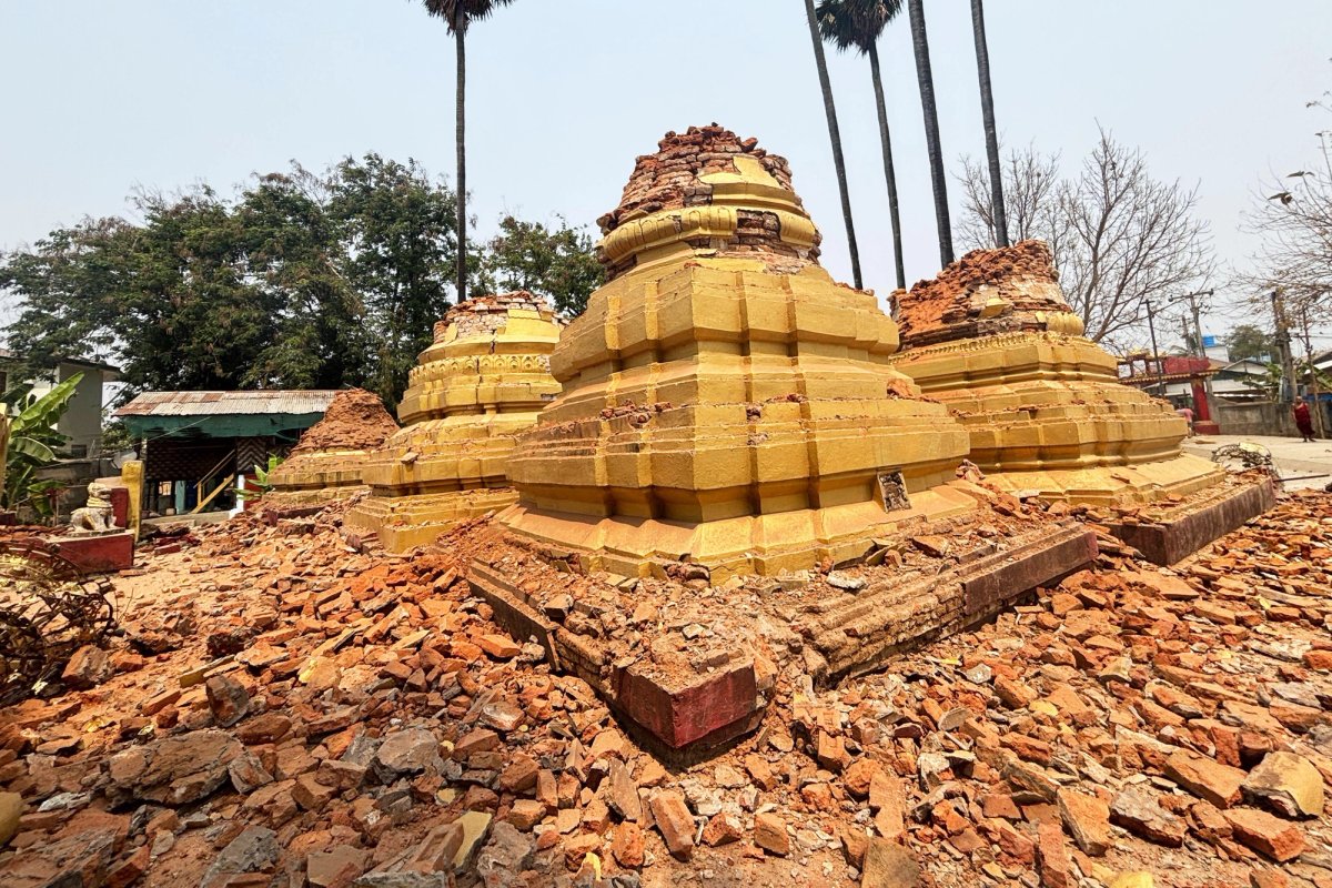 Damaged pagodas in Nay Pyi Taw, Myanmar after the earthquake
Photo: Associated Press / Alamy Stock Photo