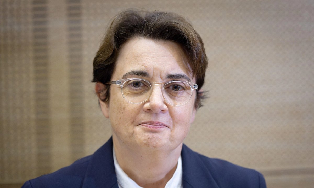 Louvre director Laurence des Cars resigns in wake of heist and ticketing scandal – The Art Newspaper Louvre director Laurence des Cars resigns in wake of heist and ticketing scandal – The Art Newspaper