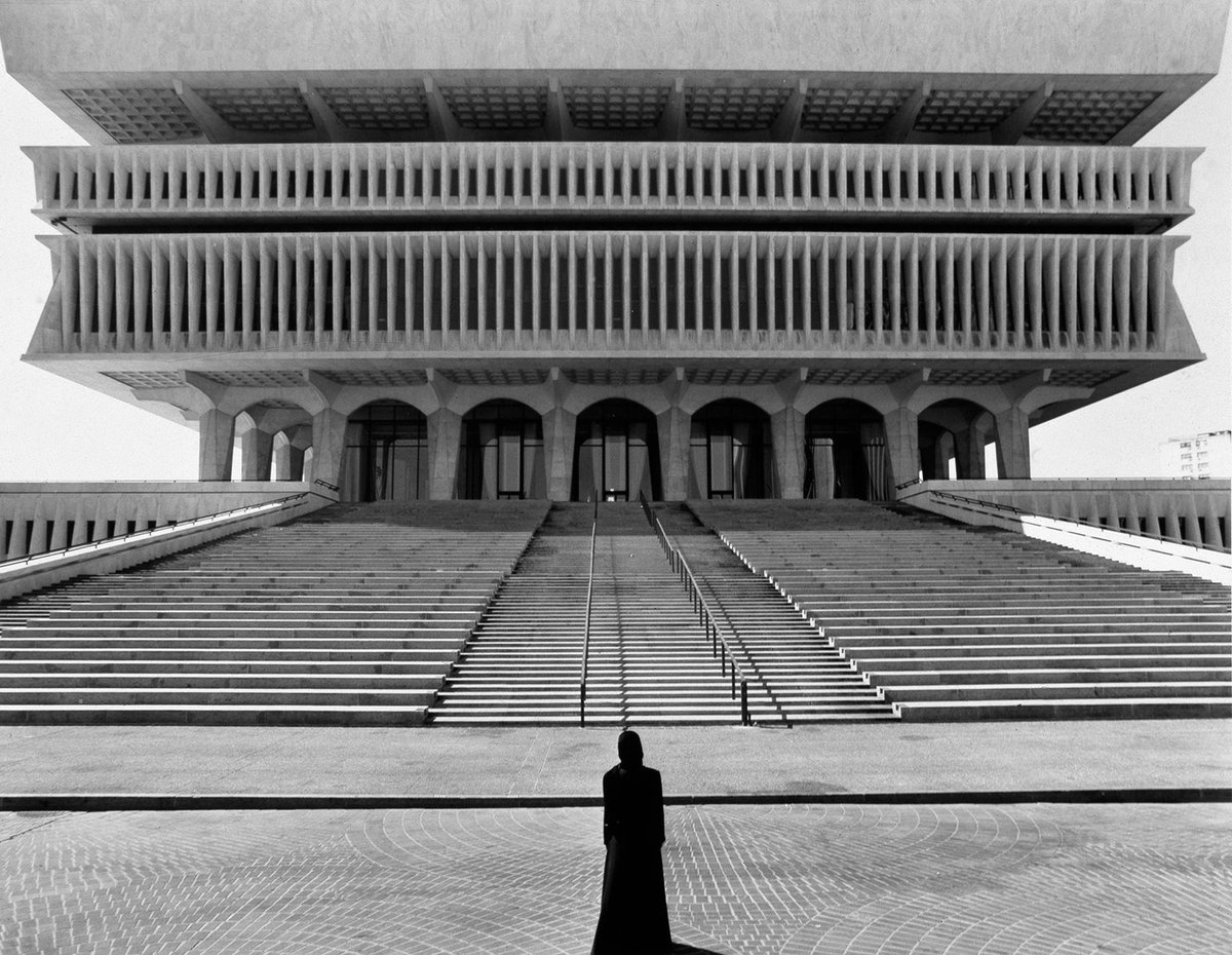 Shirin Neshat, Soliloquy (1999) © Shirin Neshat
