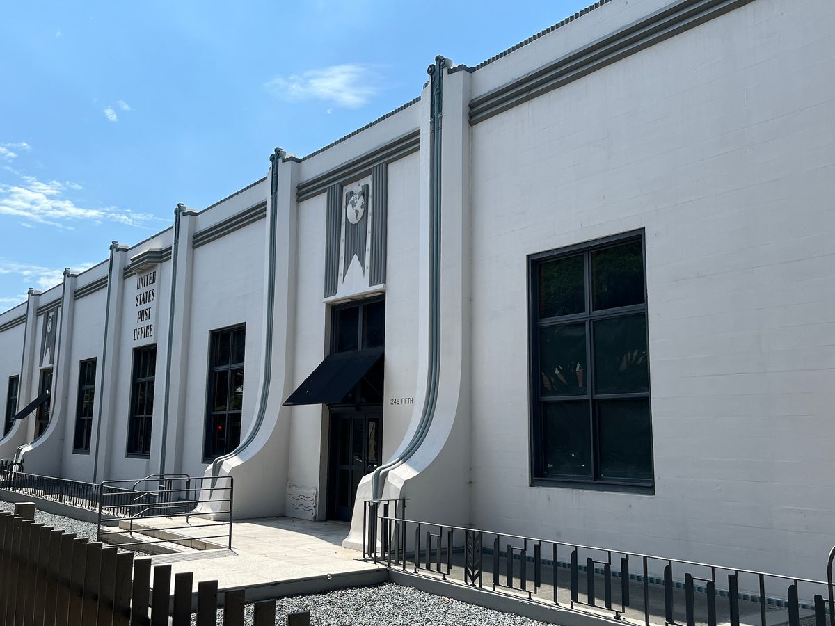 The future venue of the Santa Monica Post Office fair in downtown Santa Monica Photo by Another Believer, via Wikimedia Commons