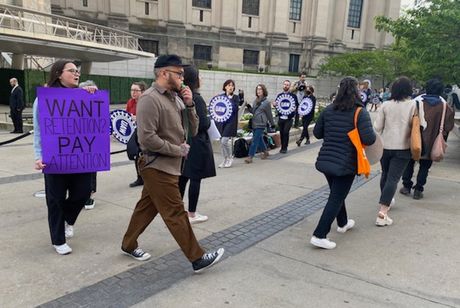  Brooklyn Museum workers hold rally at fundraising gala 