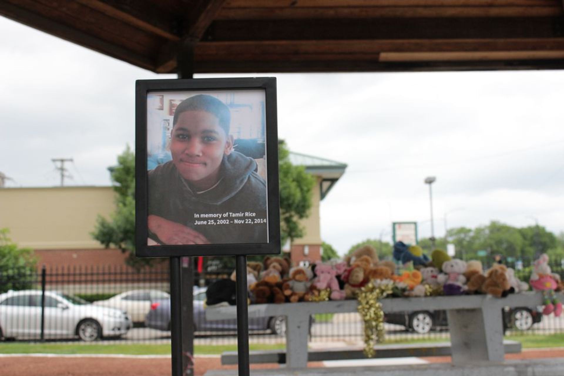 The newly rebuilt gazebo dedicated to the late Tamir Rice © Cleveland.com