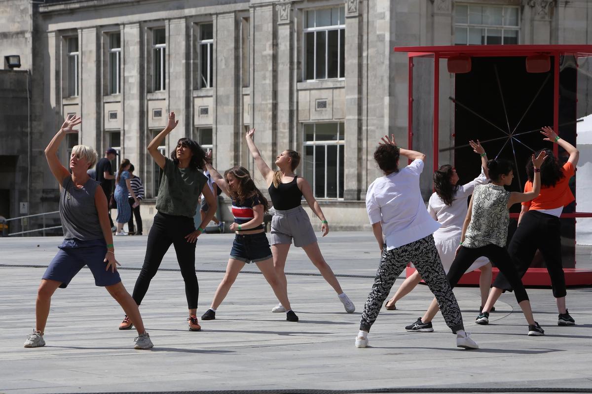 Emma Smith, The Supercompensation Cycle installation and performance, choreography in collaboration with Lorena Randi, Guildhall Square, Southampton, 2022.
Photography courtesy of Rachel Adams for the UEFA Women’s EURO arts programme