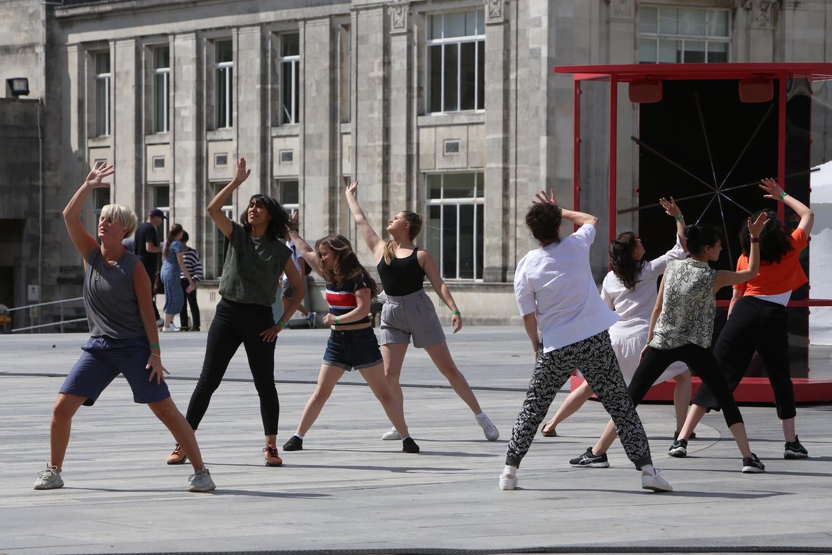 Emma Smith, The Supercompensation Cycle installation and performance, choreography in collaboration with Lorena Randi, Guildhall Square, Southampton, 2022.
Photography courtesy of Rachel Adams for the UEFA Women’s EURO arts programme
