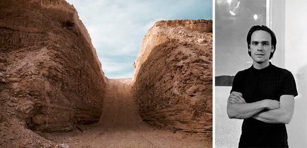 Michael heizer deals double negative