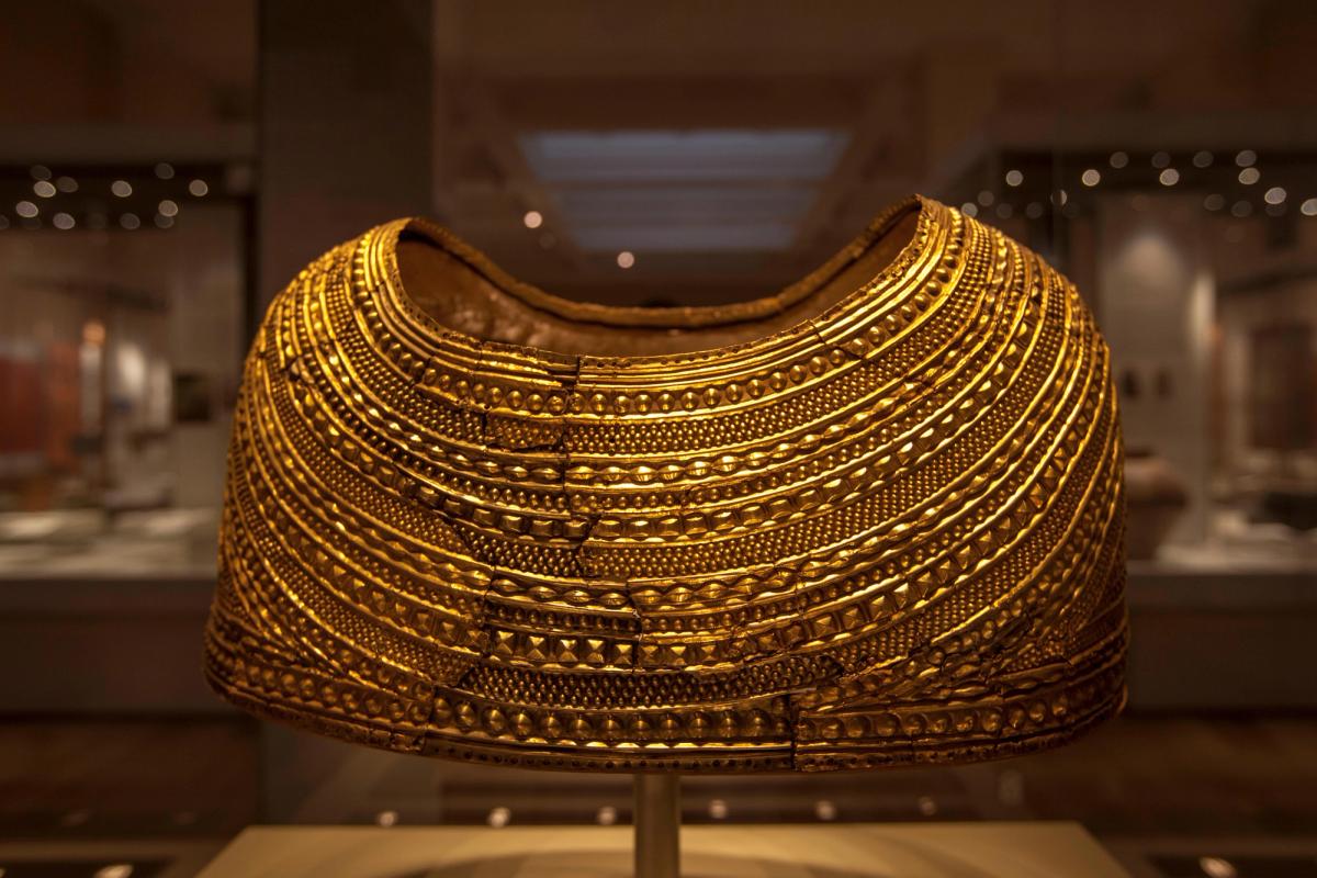The Mold Gold Cape dates to around 1900BC-1600BC
Photo: Martin Bache / Alamy Stock Photo