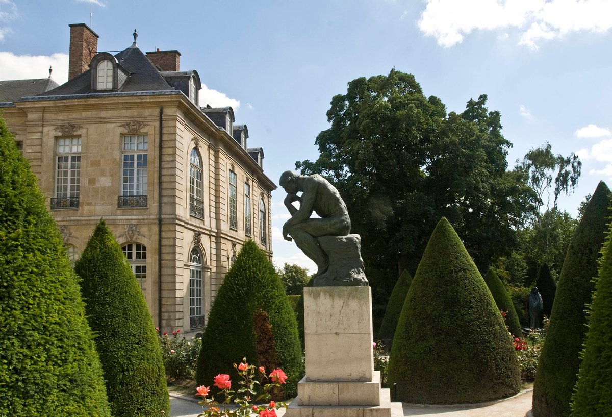 Rodin's The Thinker in the gardens of the musée Rodin © Agence photographique du musée Rodin; Jerome Manoukian