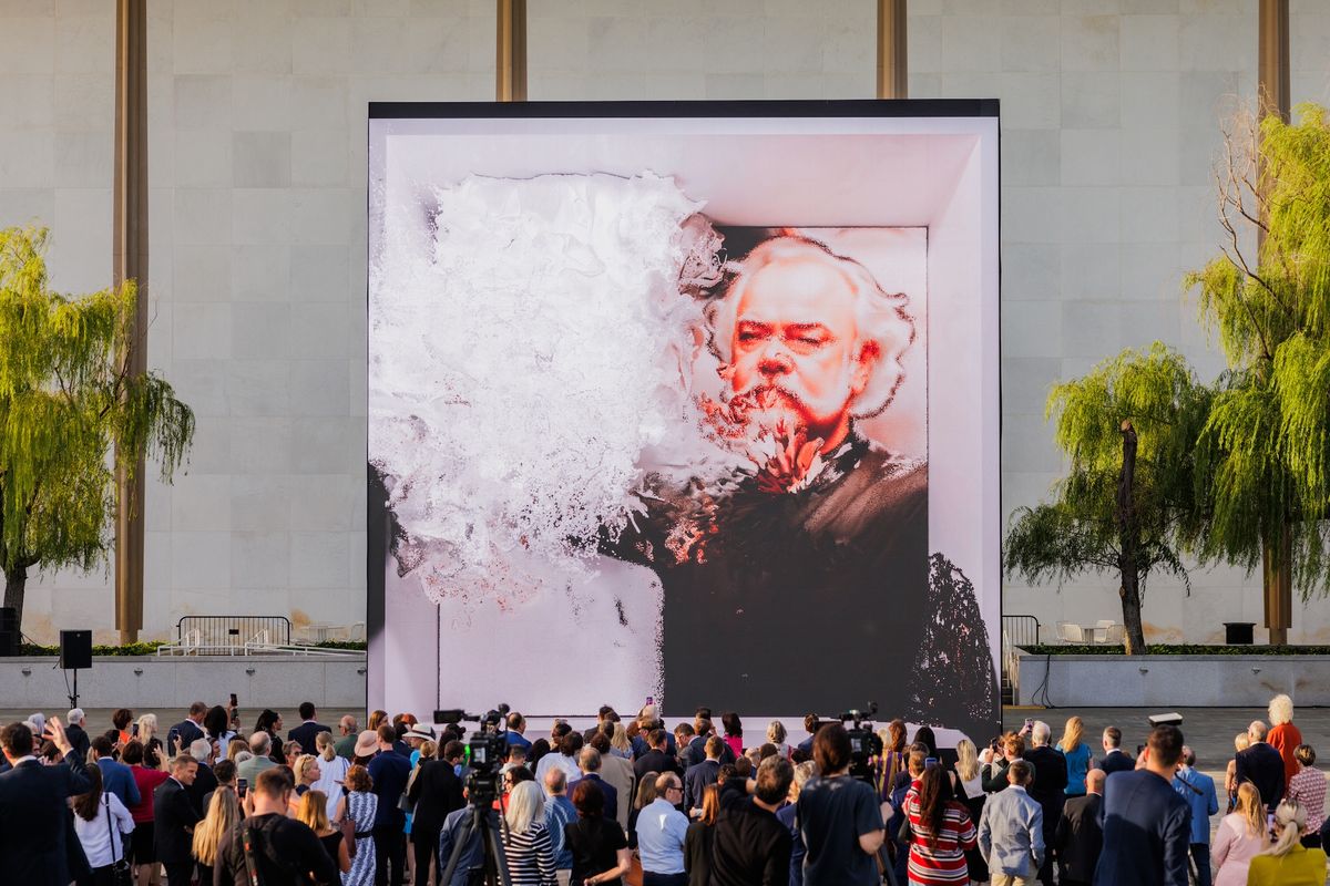 Audiences experience Dvořák Dreams by Refik Anadol, presented by 0xCollection and the Kennedy Center at the Reach Plaza Photo: elman studio. Courtesy of 0xCollection and The Kennedy Center