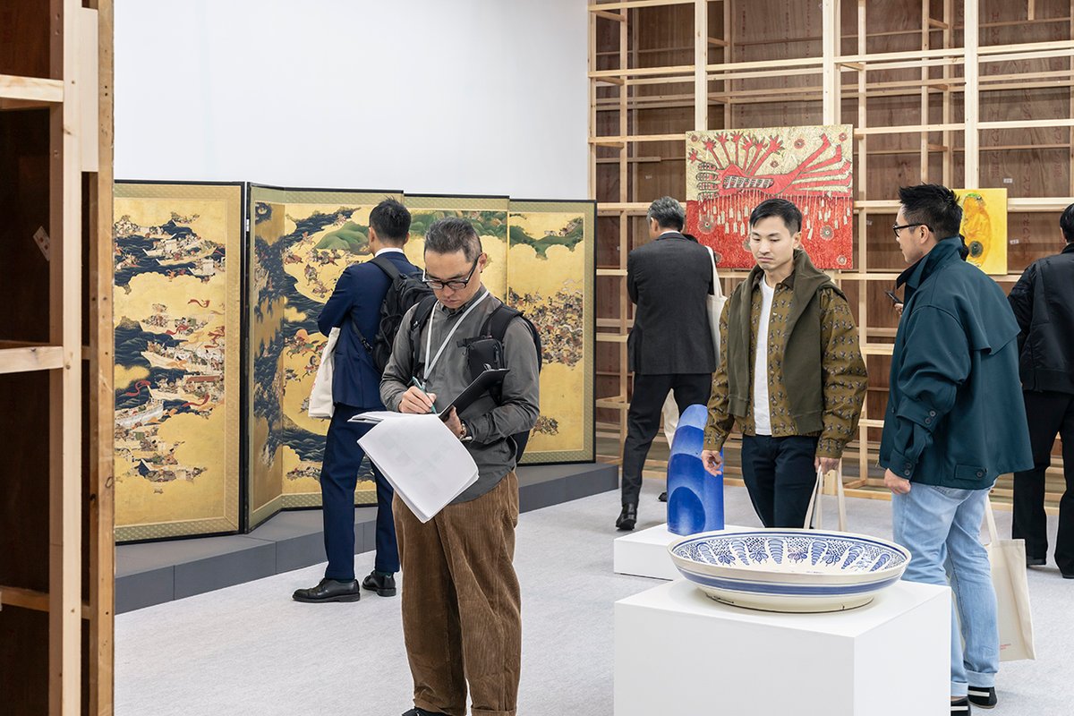 Visitors to the fourth edition of Art Collaboration Kyoto (ACK)
Courtesy of ACK