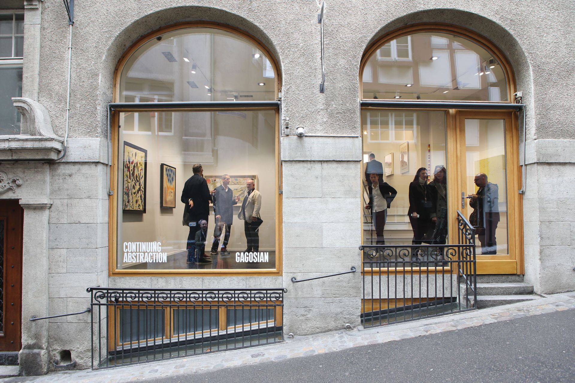 The gallery's prime location is near the luxury hotel Les Trois Rois © David Owens