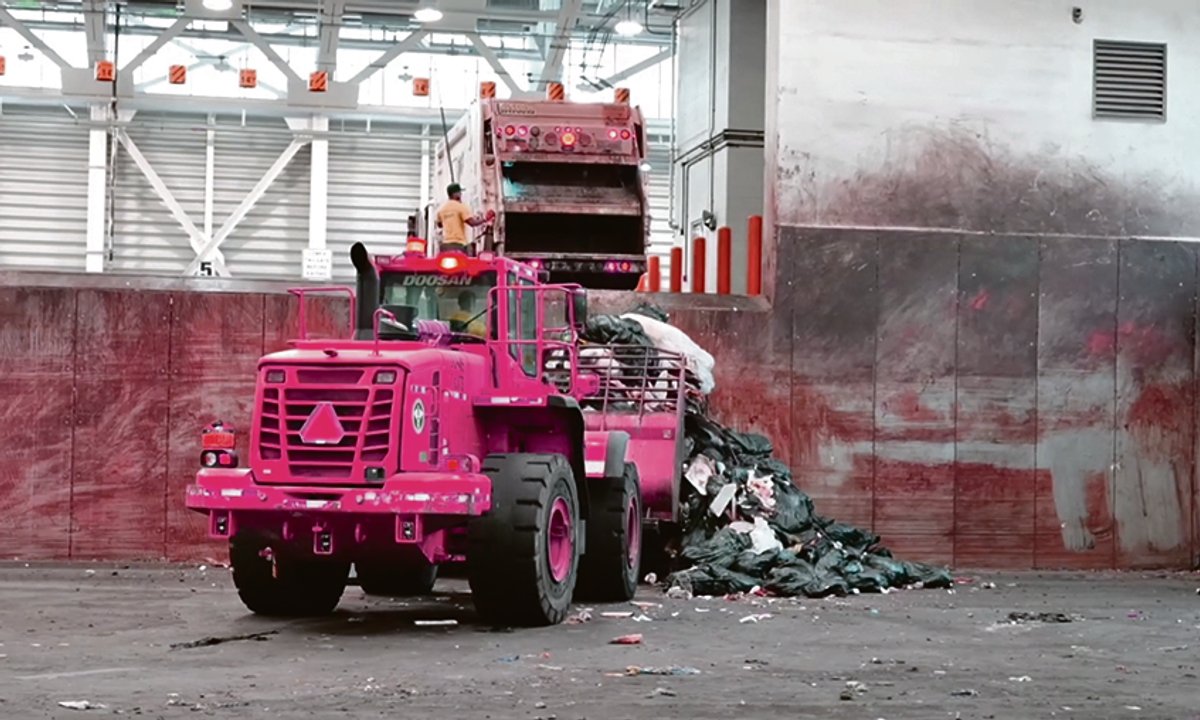 The artist encouraging New Yorkers to empathise with their trash The artist encouraging New Yorkers to empathise with their trash