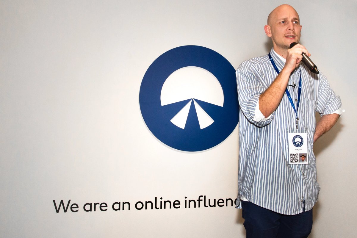 Jonas Lund speaking at the launch of Operation Earnest Voice at the Photographers' Gallery in London © Alan Mozes, 2019