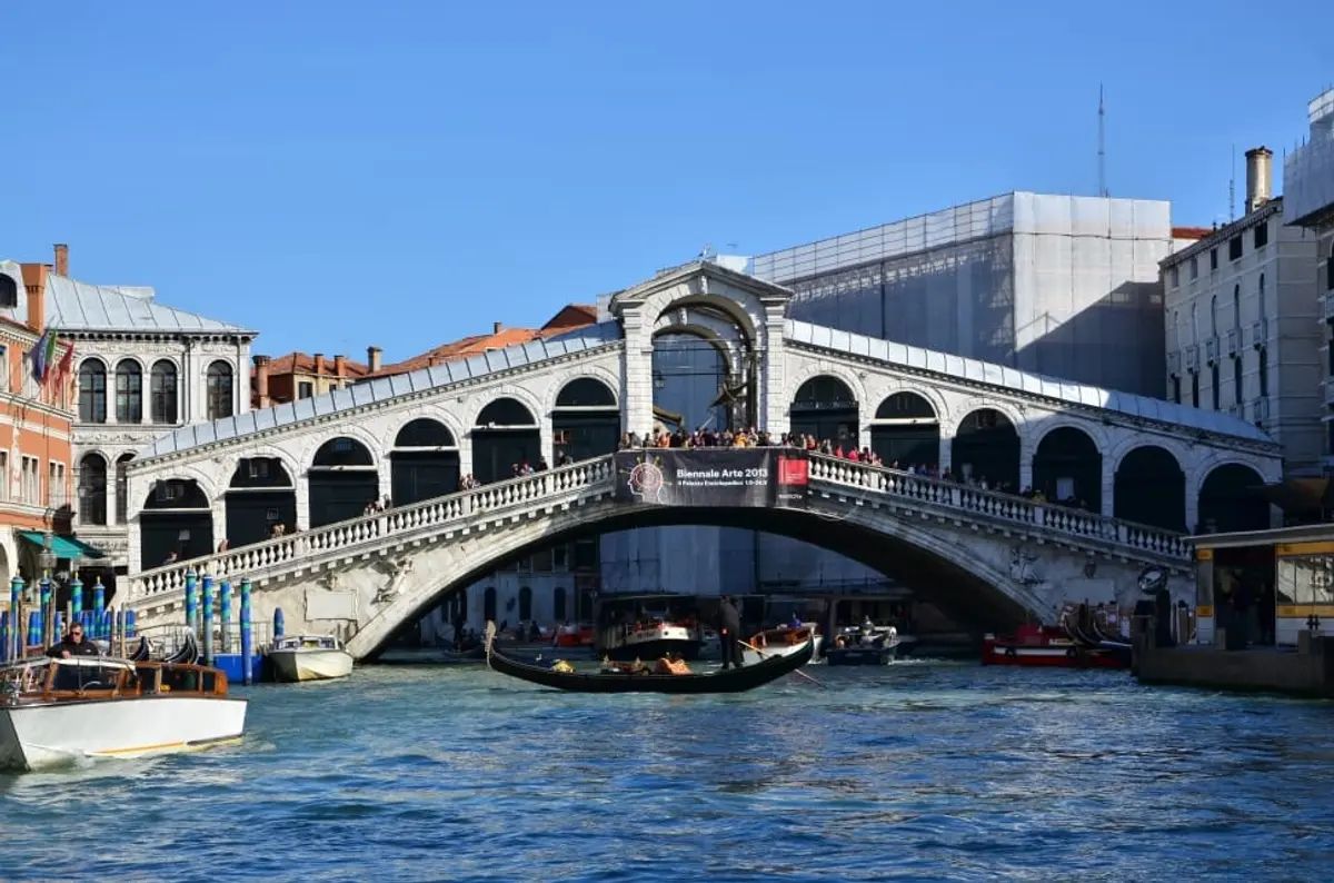 Rialto Bridge in Venice which can be overwhelmed by crowds
Wikimedia