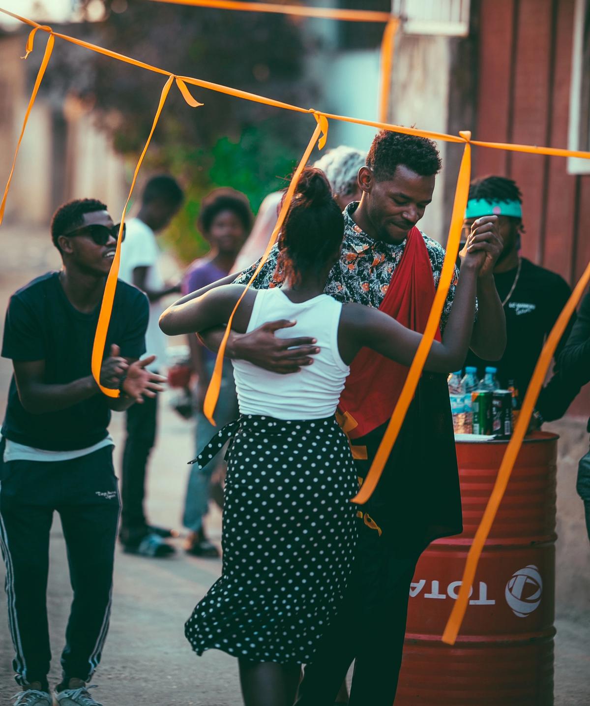 A couple dancing the kizomba. The Kizomba Design Museum launches to coincide with the 35th edition of Bienal de São Paulo. The danc ewill be used as a departure point to explore Brazil’s colonial history with certain African nations
Photo: Kim Praise. Courtesy Kizomba Design Museum