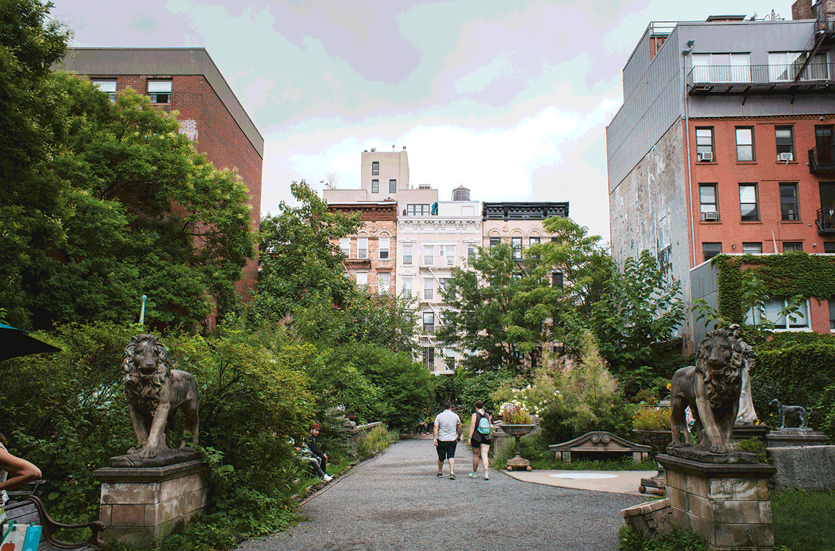 Elizabeth Street Garden, New York City Photo: Beto Motion