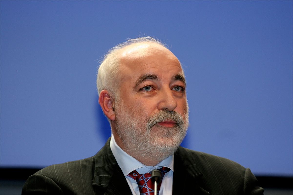 Russian billionaire, collector and Faberge Museum founder Viktor Vekselberg Photo by Jürg Vollmer / Maiakinfo, CC BY-SA 3.0, via Wikimedia Commons