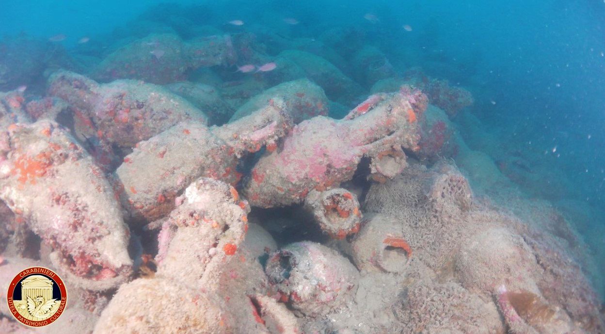 The site contains hundreds of amphoras, the pointy-bottomed vessels used to store and transport wine in antiquity. Image courtesy of the Italian Ministry of Culture