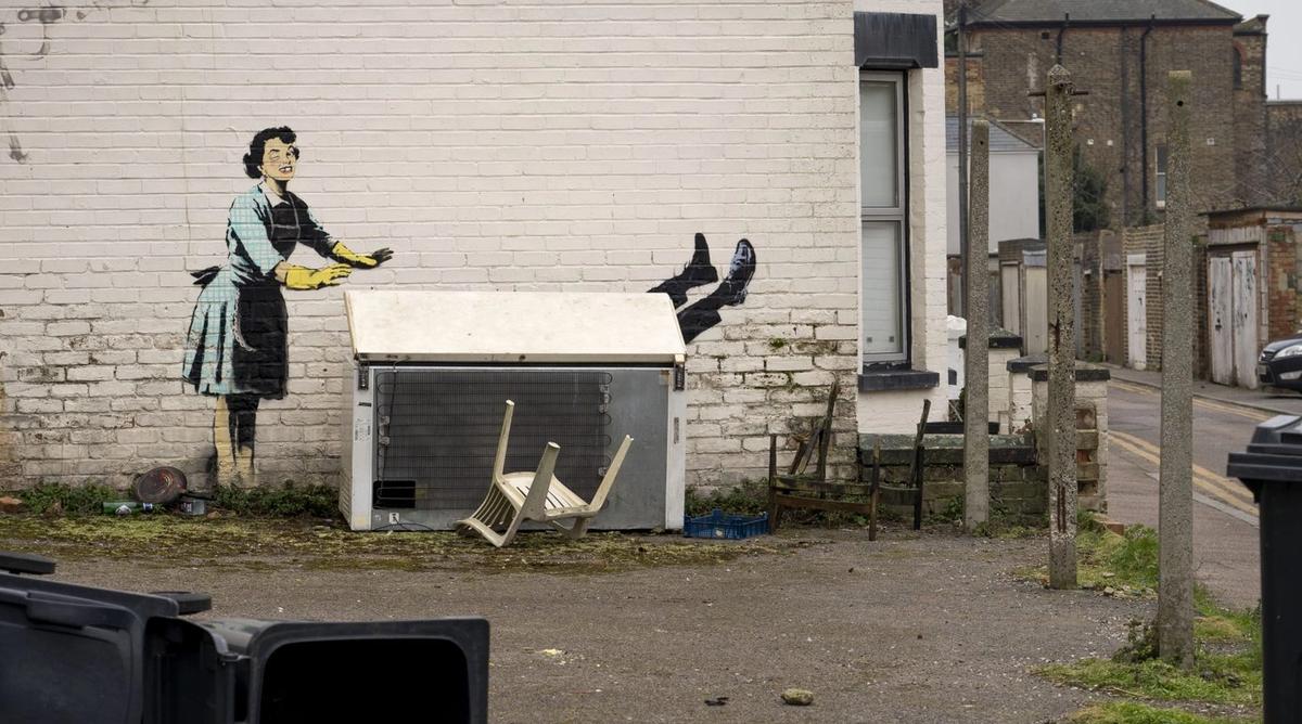 Banksy's Valentine's Day Mascara in situ in Margate, prior to its removal
© Banksy