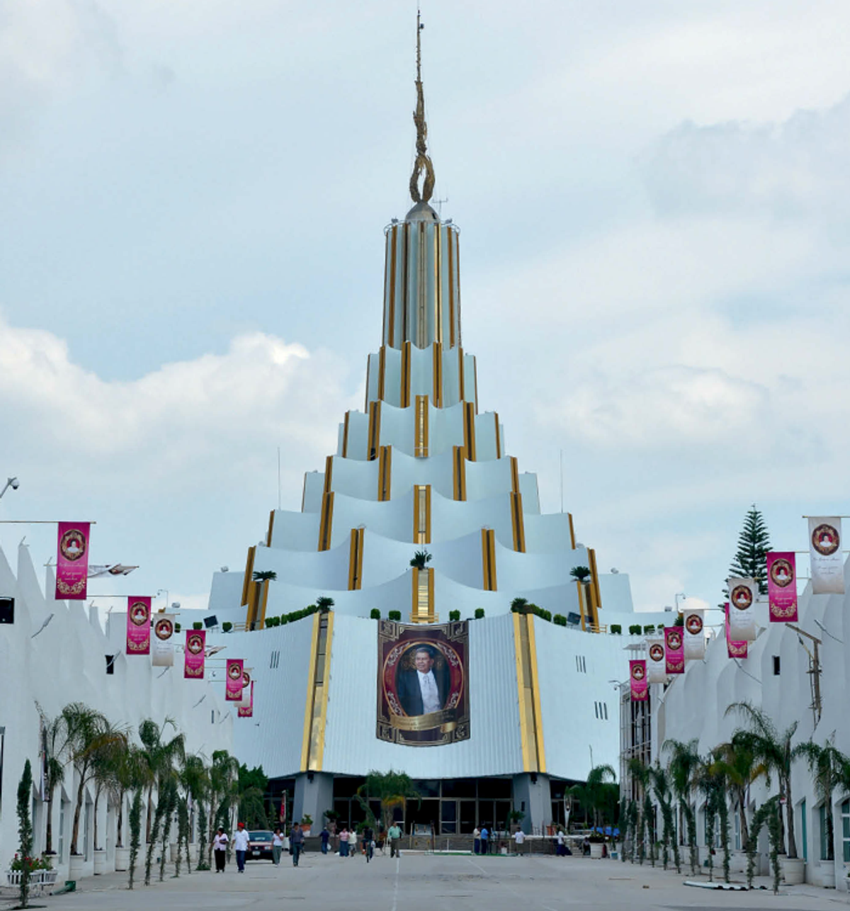 La Luz del Mundo’s main temple has underground tunnels allegedly used to transport victims to sites of abuse
Photo: © Iván San Martín Córdova