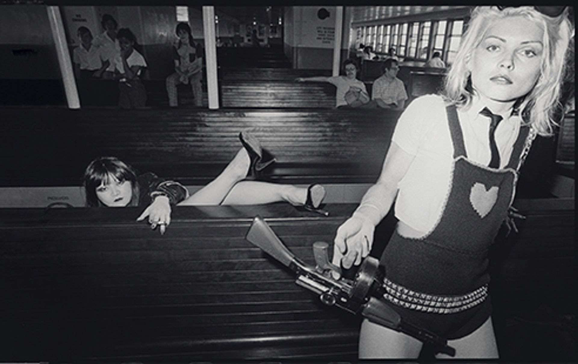 Debbie Harry, foreground, and Anya Phillips Photo: © Chris Stein; © Point of View: Me, New York City, and the Punk Scene by Chris Stein, Rizzoli 2018