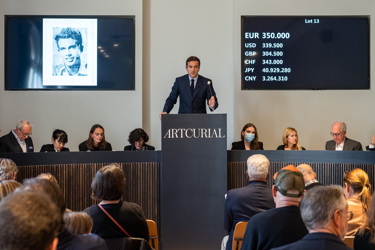 Stéphane Aubert leading a sale at Artcurial in Paris Courtesy of Artcurial