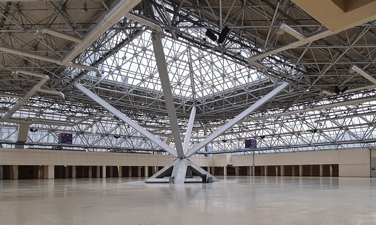 Cosmoscow, as soon as Russia’s premier worldwide artwork truthful, opens in constructing reportedly struck by drone final month Cosmoscow, as soon as Russia’s premier worldwide artwork truthful, opens in constructing reportedly struck by drone final month