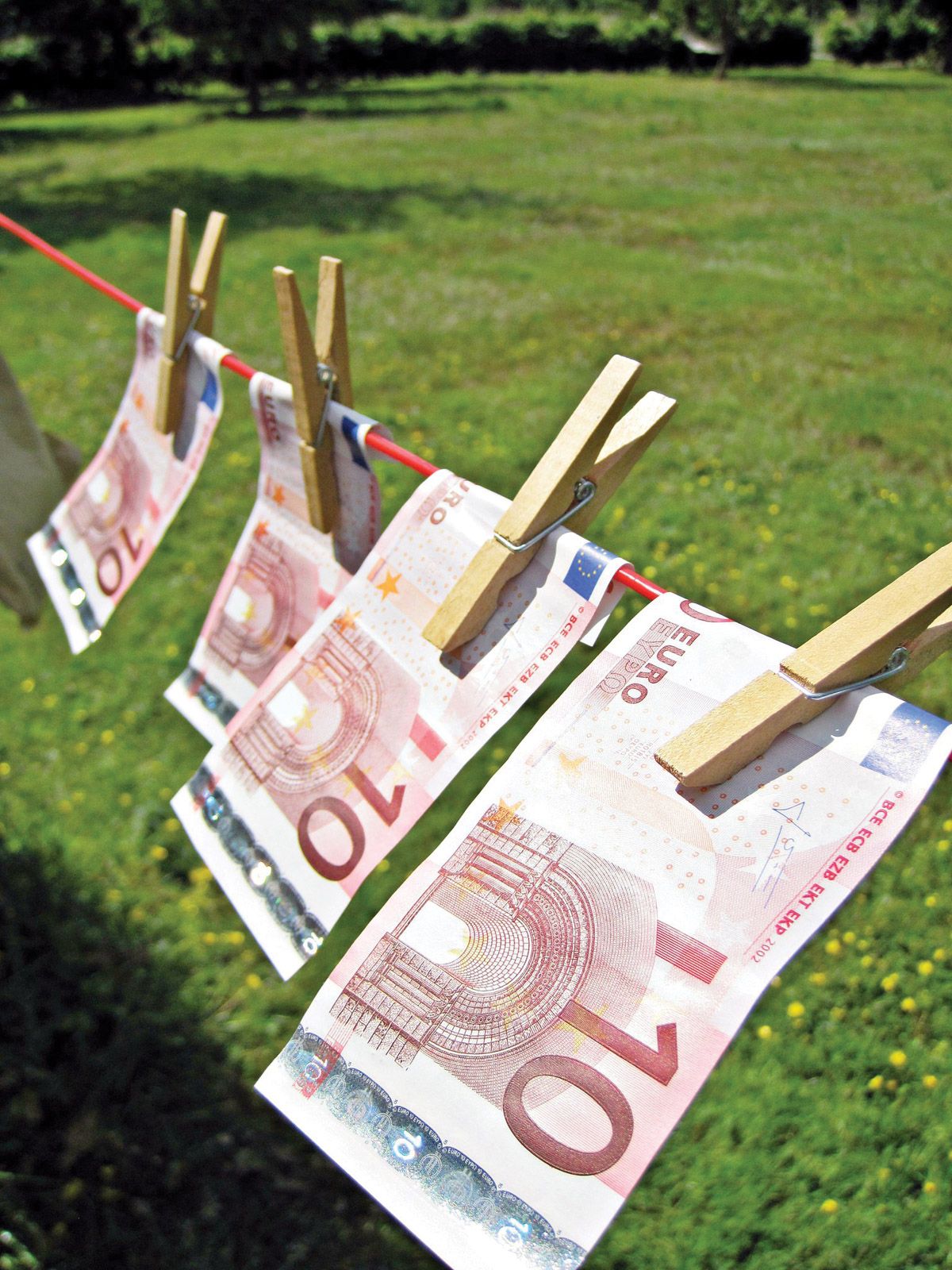 Some of the major auction houses and galleries are not yet on the "art market participants" list Photo: Images Money