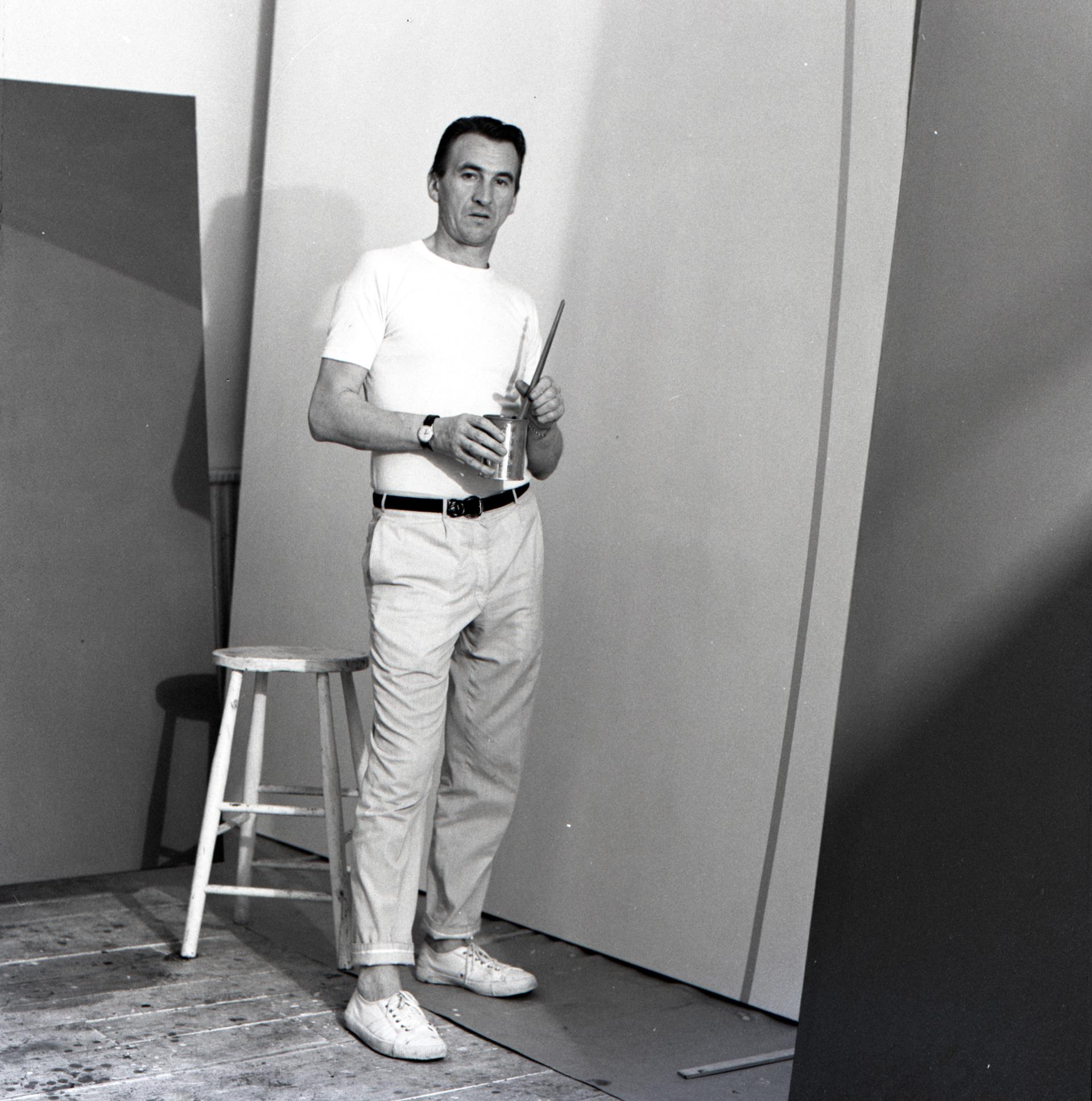 William Turnbull in his studio in Camden Square, 1960 © Estate of William Turnbull