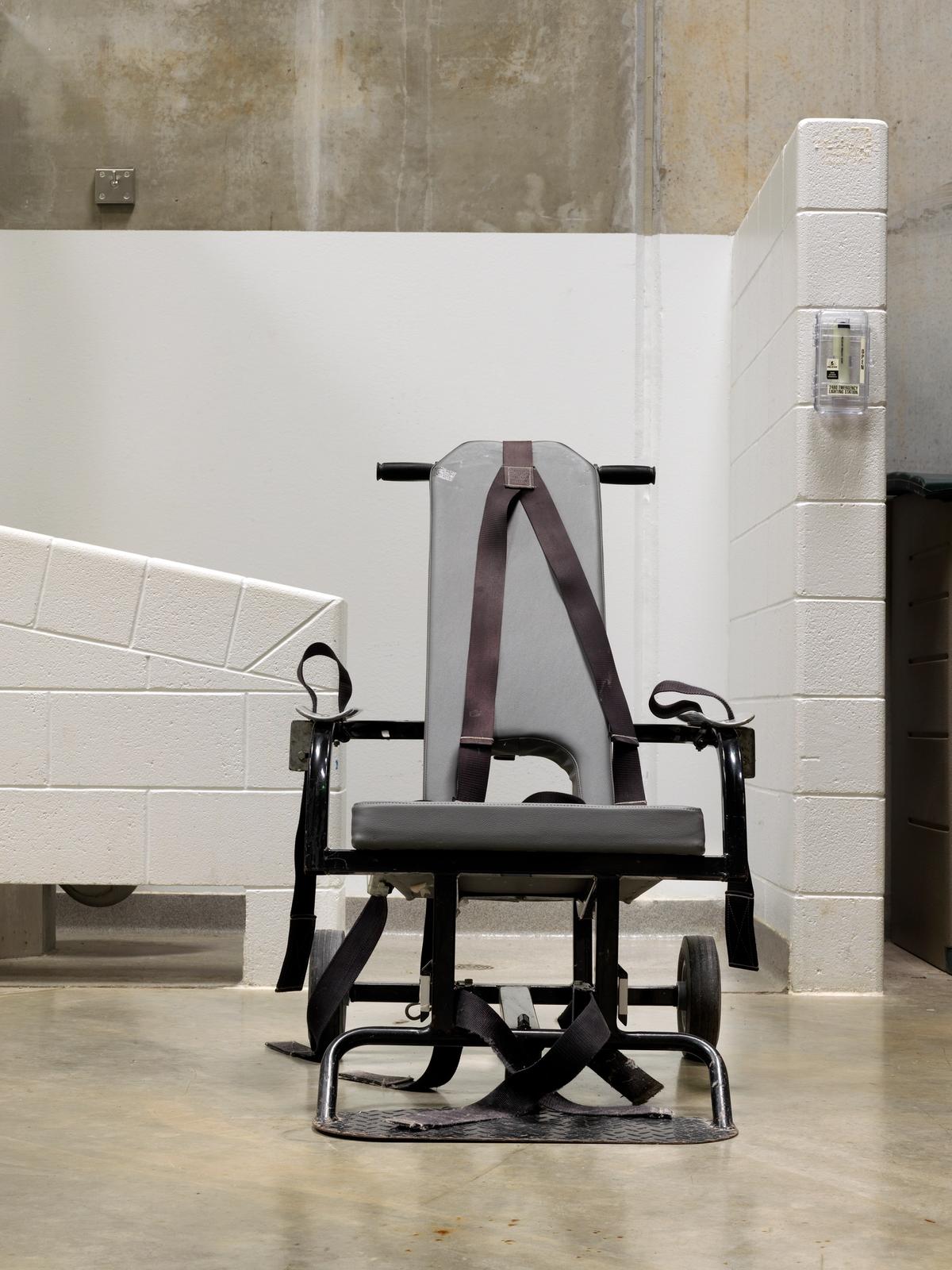Edmund Clark, Camp 6, mobile force feeding chair (2009) Courtesy the artist and Flowers Gallery