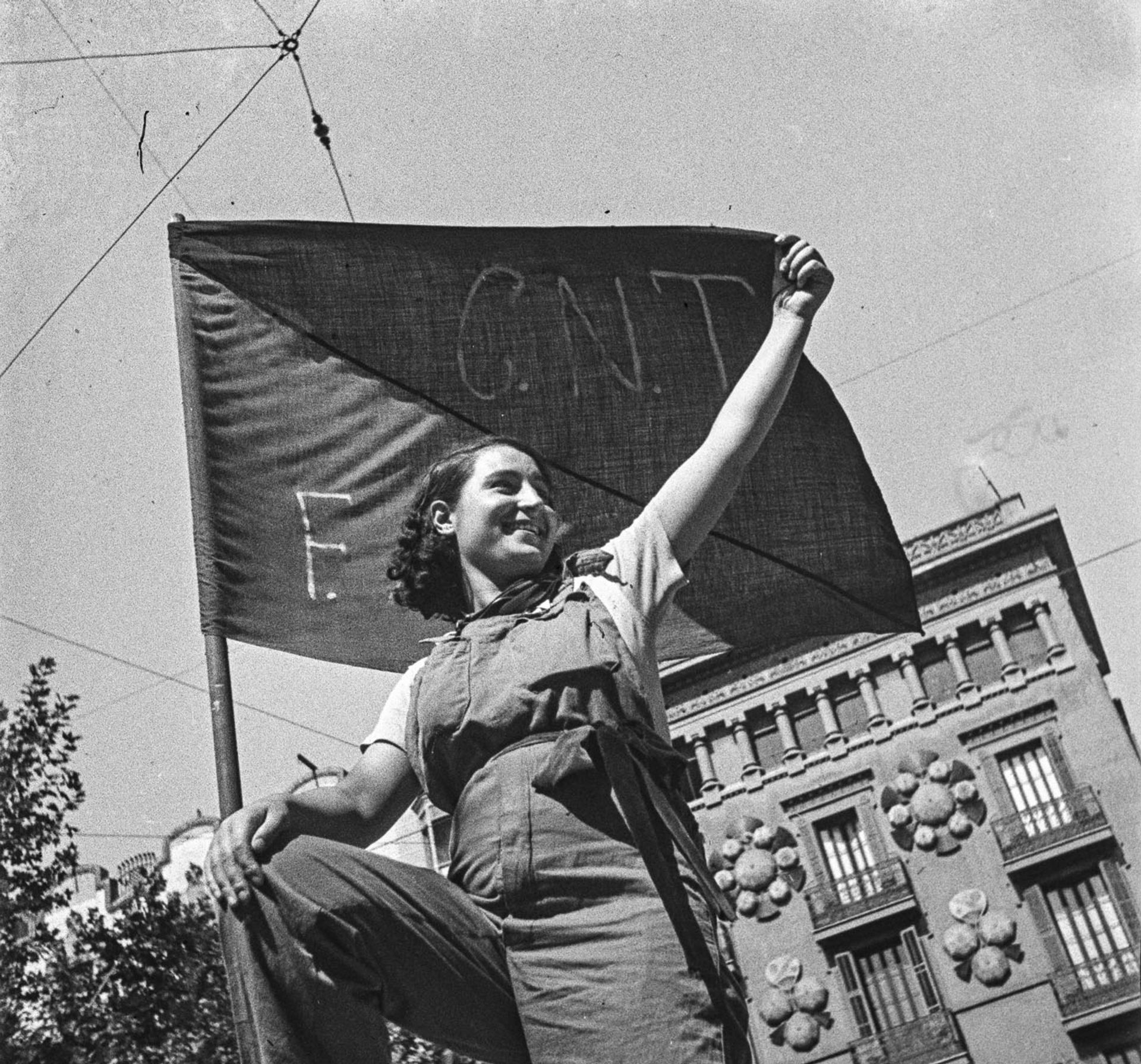 Antoni Campana's Barricade. Hospital Street, Barcelona, 25 July 1936. © Arxiu Campañà