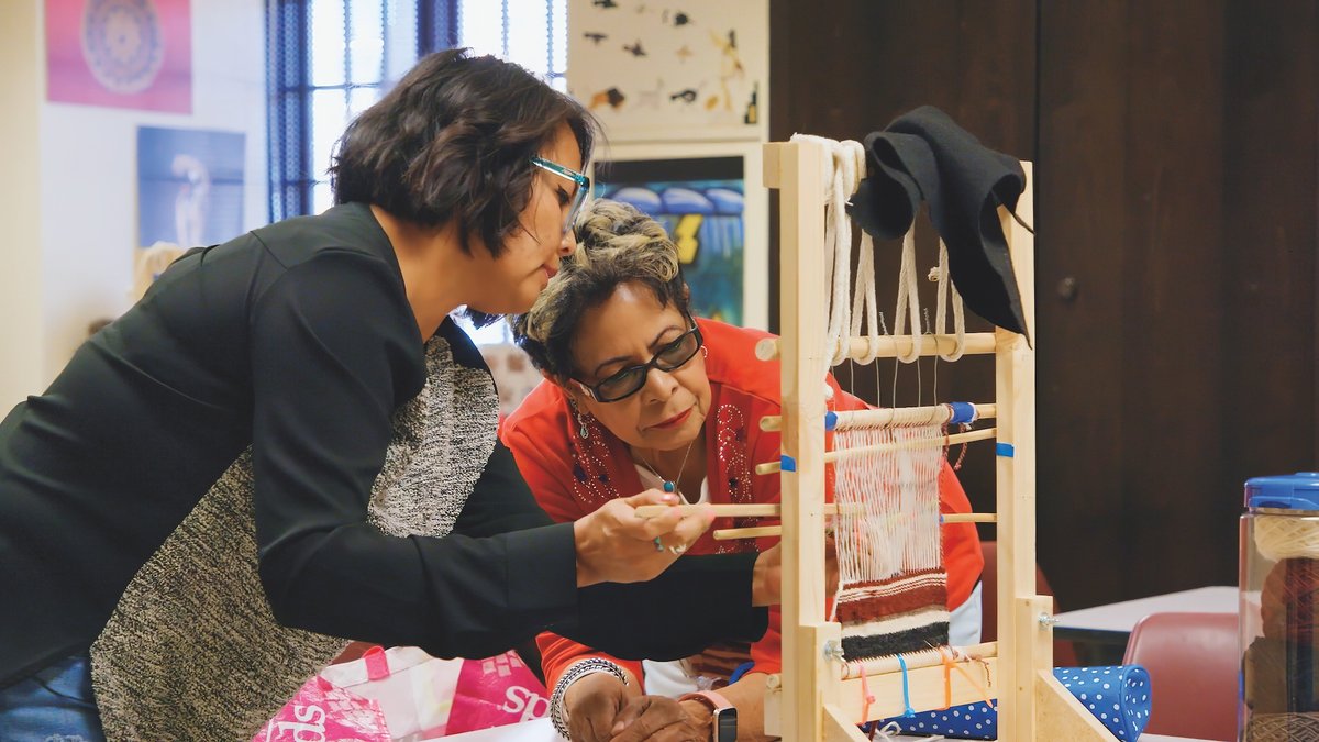A weaving class at the Heard Museum in Phoenix, Arizona Courtesy the Heard Museum