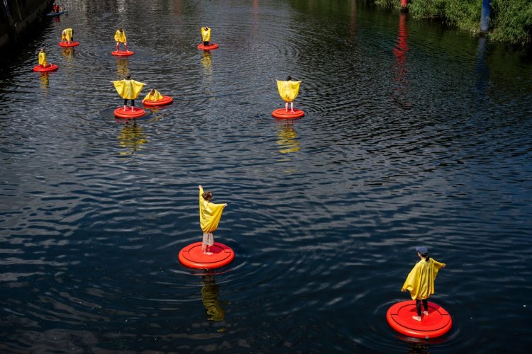 Rasheed Water I am Discosailing: Rasheed Araeen's water ballet comes to east London's ...