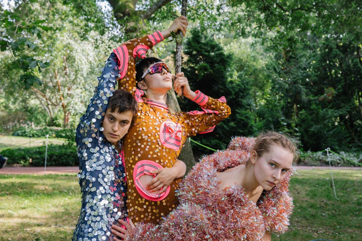 Dancers in Linder’s show wore Ashish Gupta’s sculptural, shimmering costumes © Charlotte Cullen