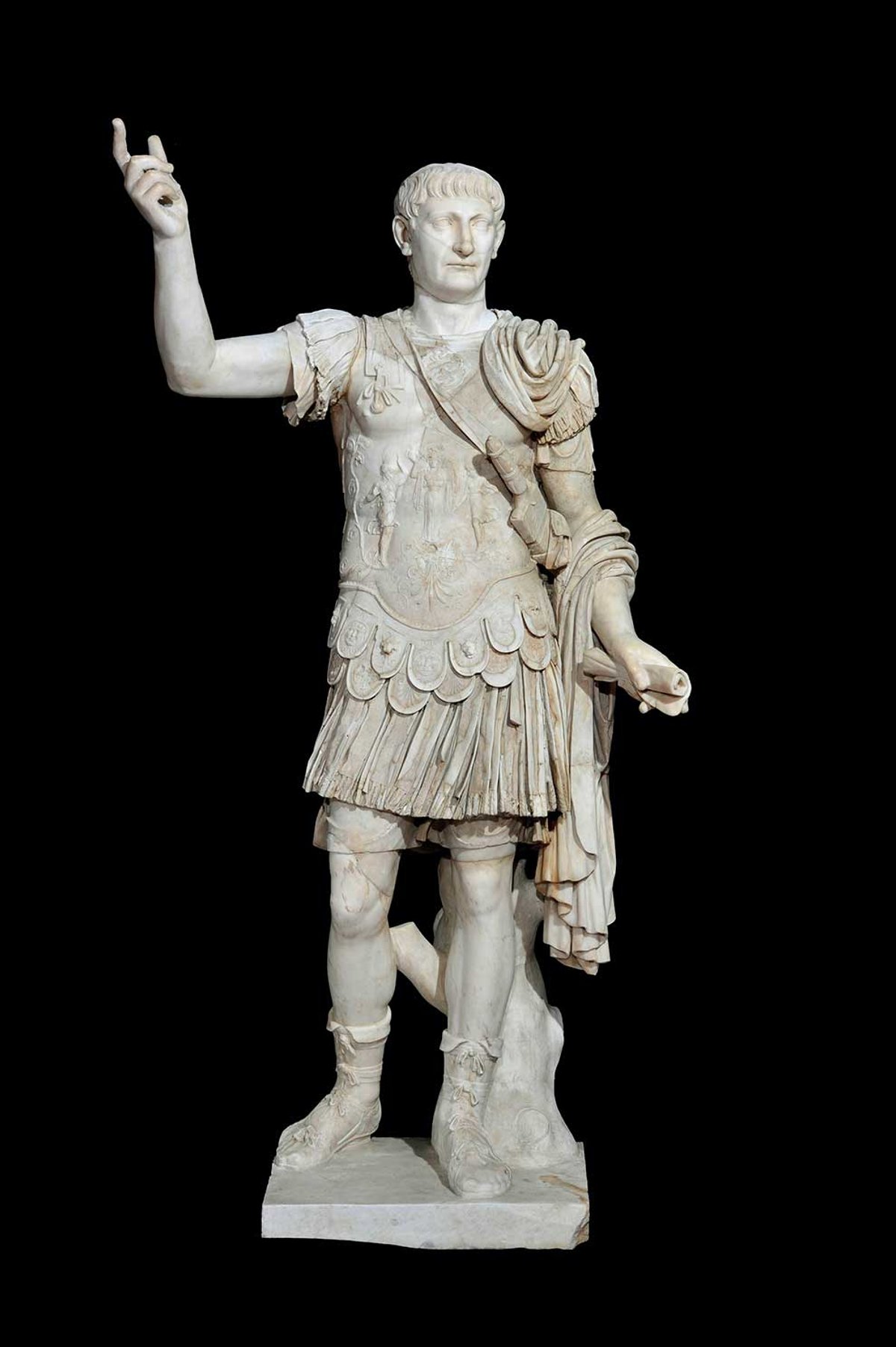 Trajan’s course: this 2m-high statue of Trajan, found in Minturno, will be travelling to Houston from Naples
© National Archaeological Museum, Naples