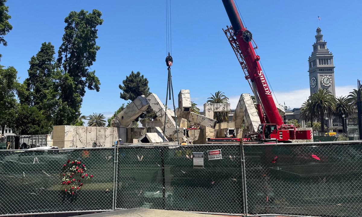 Fire erupts at San Francisco’s Vaillancourt Fountain during its dismantling – The Art Newspaper Fire erupts at San Francisco’s Vaillancourt Fountain during its dismantling – The Art Newspaper