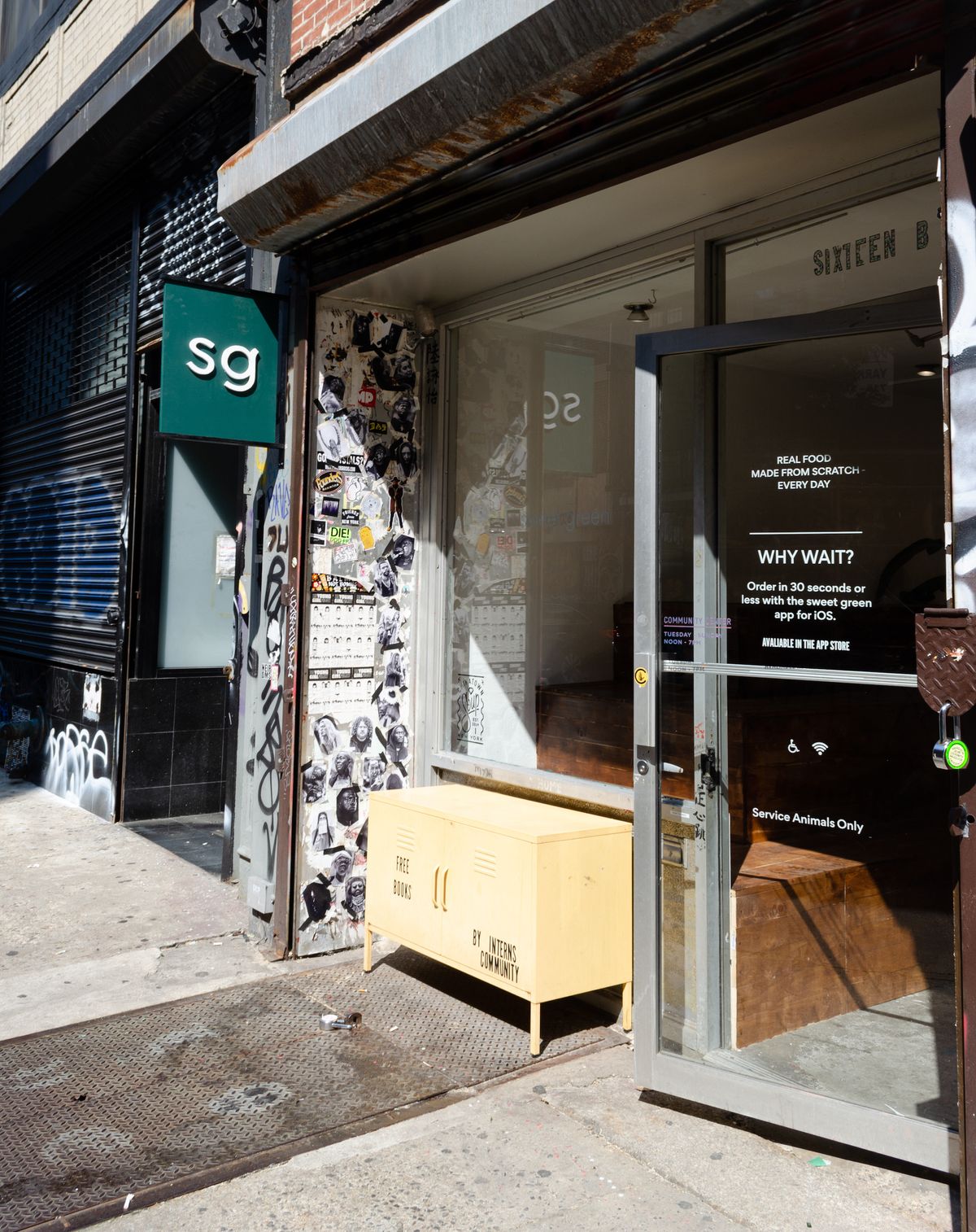 Installation view of sweet green (2022) by Alexander Si at Chinatown Soup Courtesy the artist