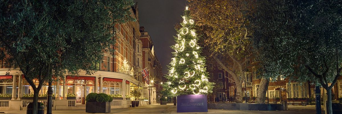 Rachel Whiteread's Christmas tree in London

courtesy: The Connaught