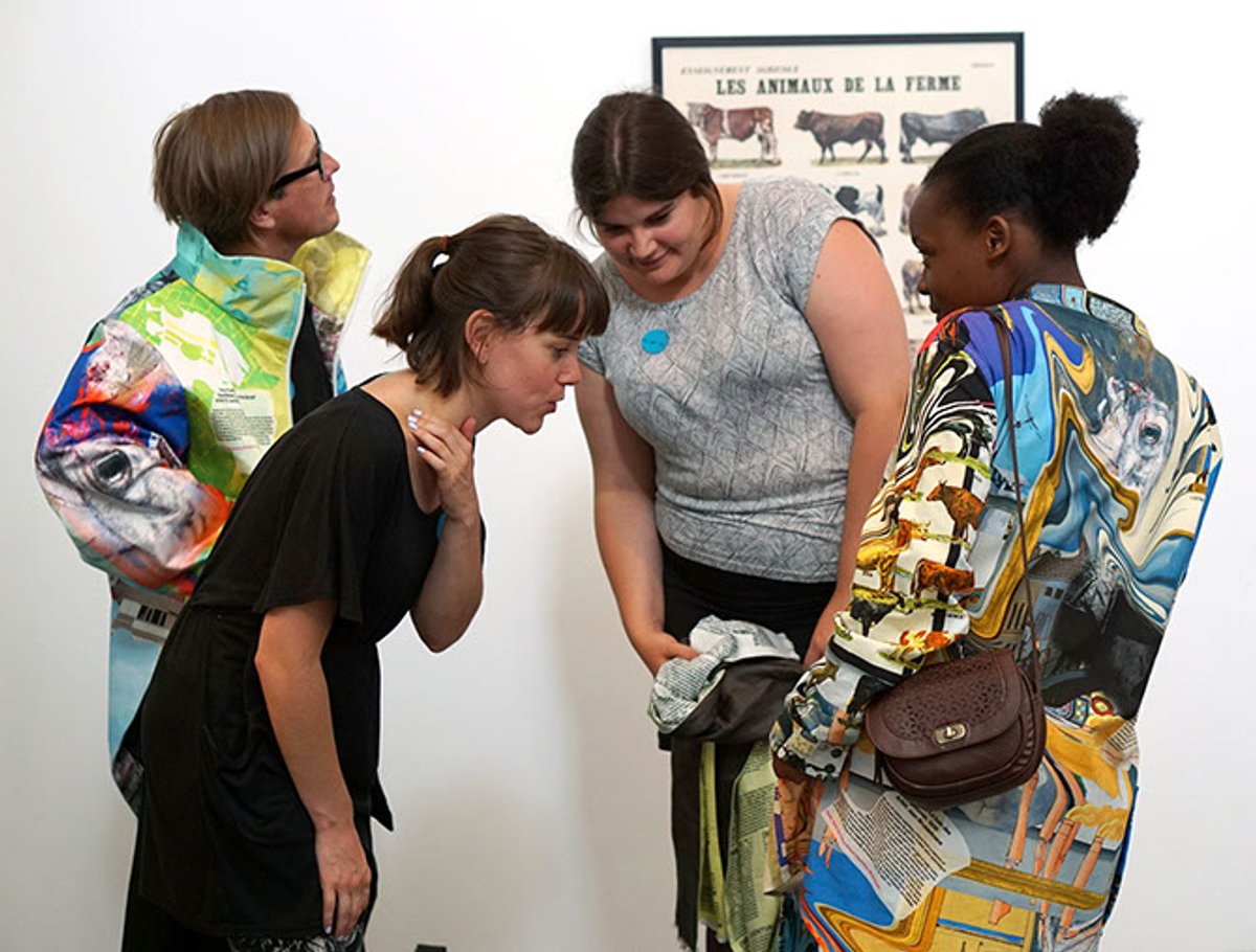Visitors to the Van Abbemuseum in Eindhoven participating in the Qwearing the Collection initiative to bring a queer critical perspective to the museum © Olle Lundin