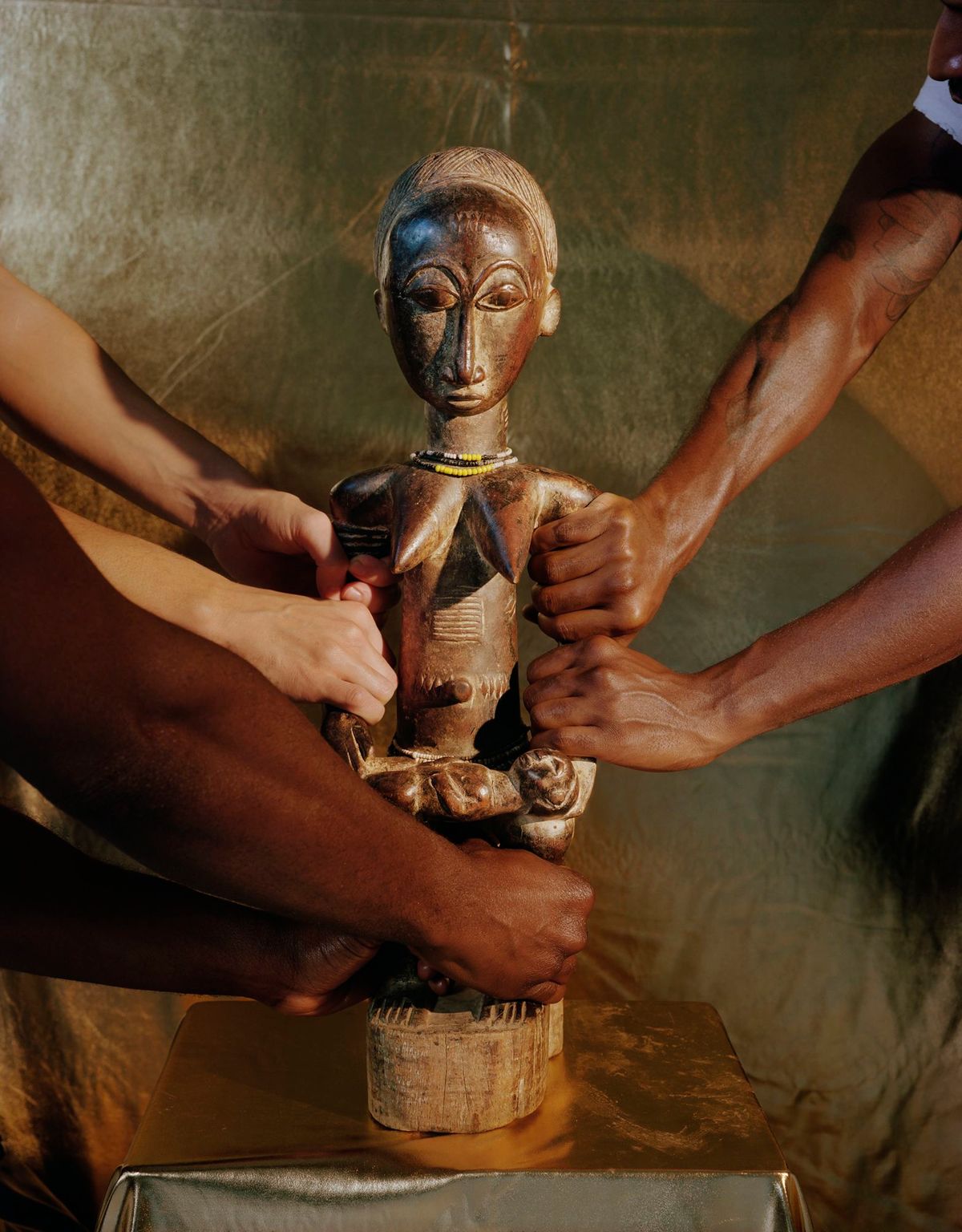 John Edmonds, Whose Hands? (2019) © John Edmonds