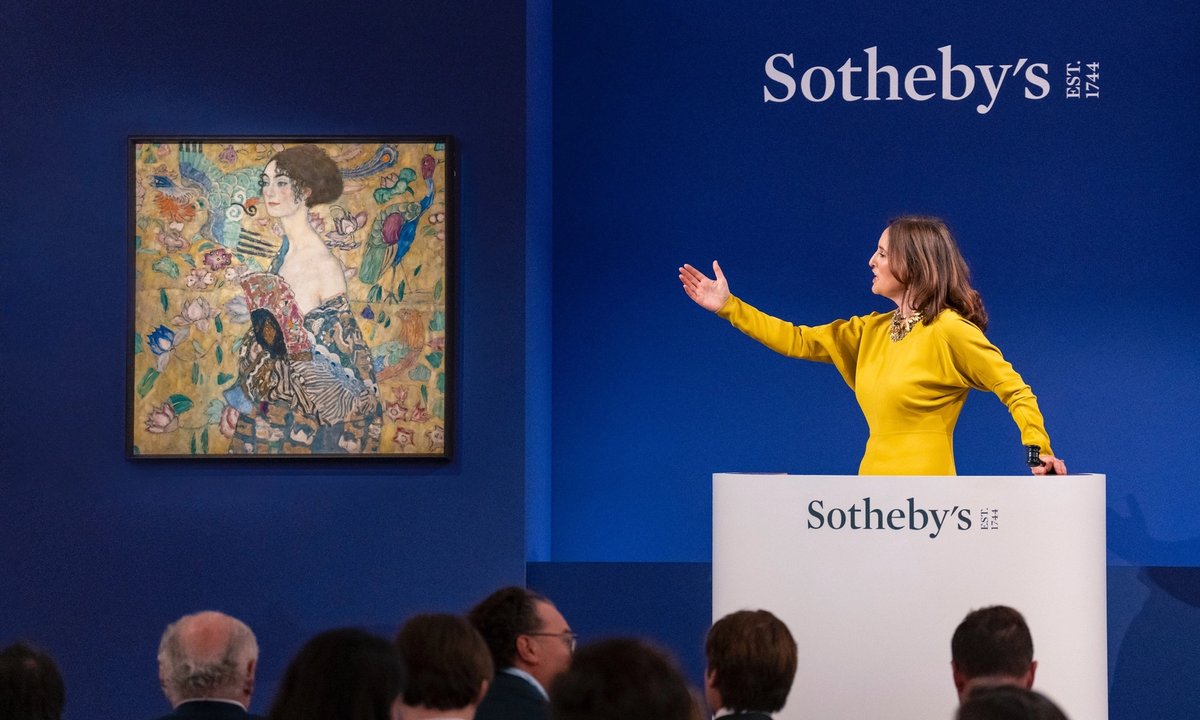 Sultry Klimt portrait breaks European auction record, selling for £85.3m in London Sultry Klimt portrait breaks European auction record, selling for £85.3m in London