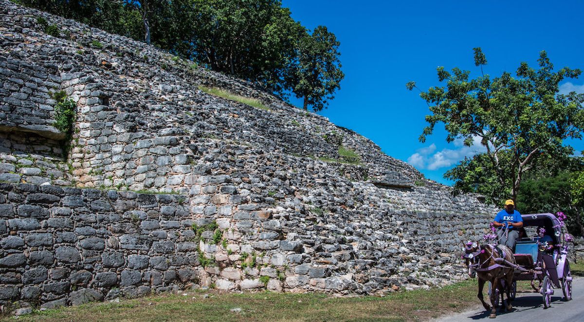 The Pirámide Kinich Kakmó in Izamal Ted McGrath