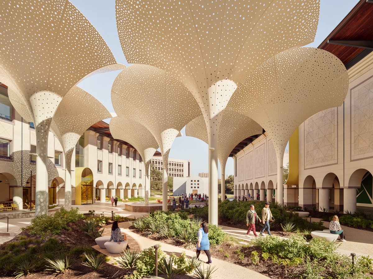 The redesigned grounds of the Blanton Museum of Art, with Snøhetta’s new rainwater-funnelling shade structures and Ellsworth Kelly’s Austin in the background Photo: Casey Dunn, courtesy the Blanton Museum of Art, Austin, Texas