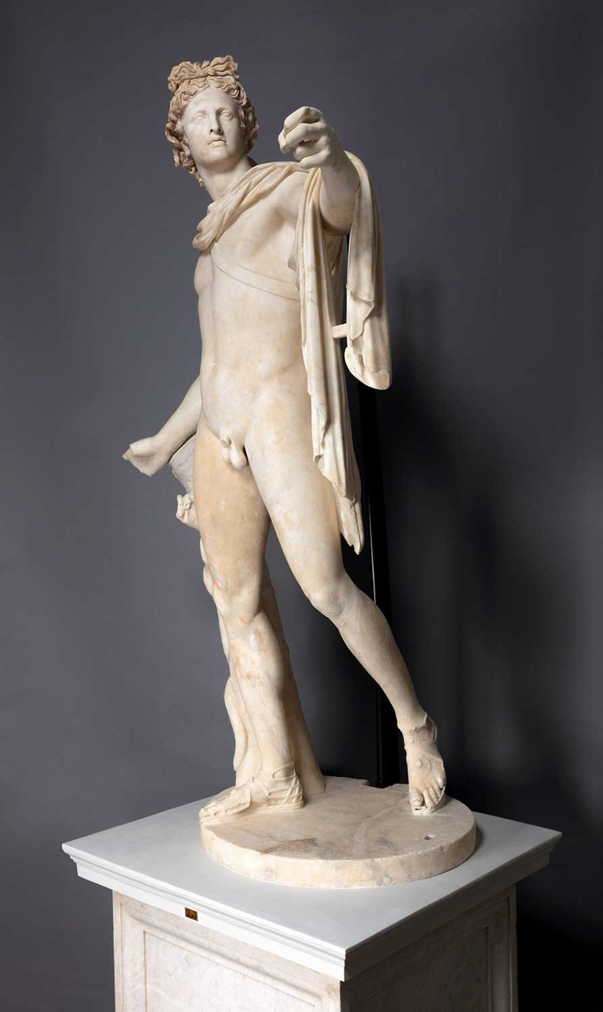 Apollo’s restored left hand was constructed from a mould thought to have been used in the original bronze statue
Musei Vaticani
