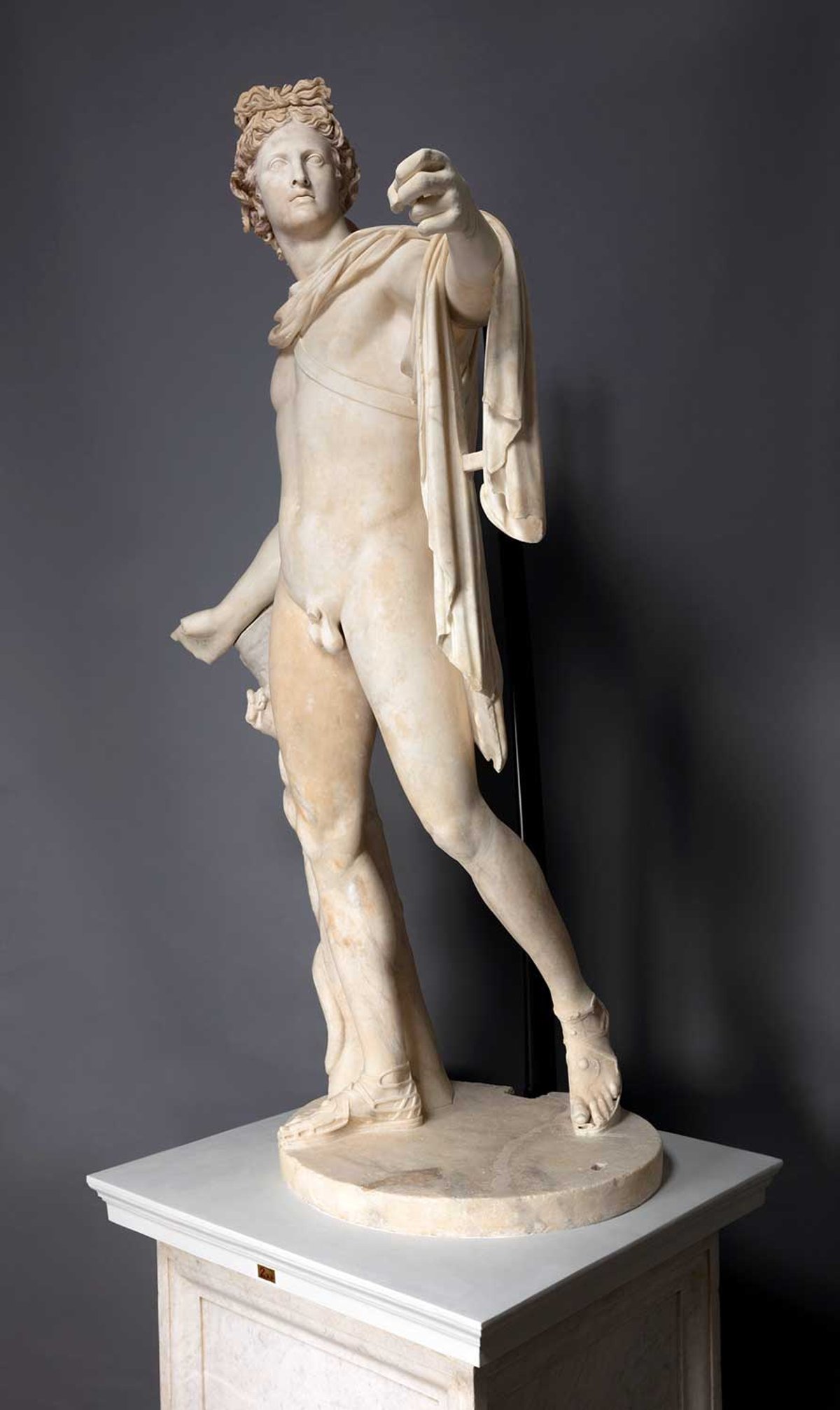 Apollo’s restored left hand was constructed from a mould thought to have been used in the original bronze statue
Musei Vaticani